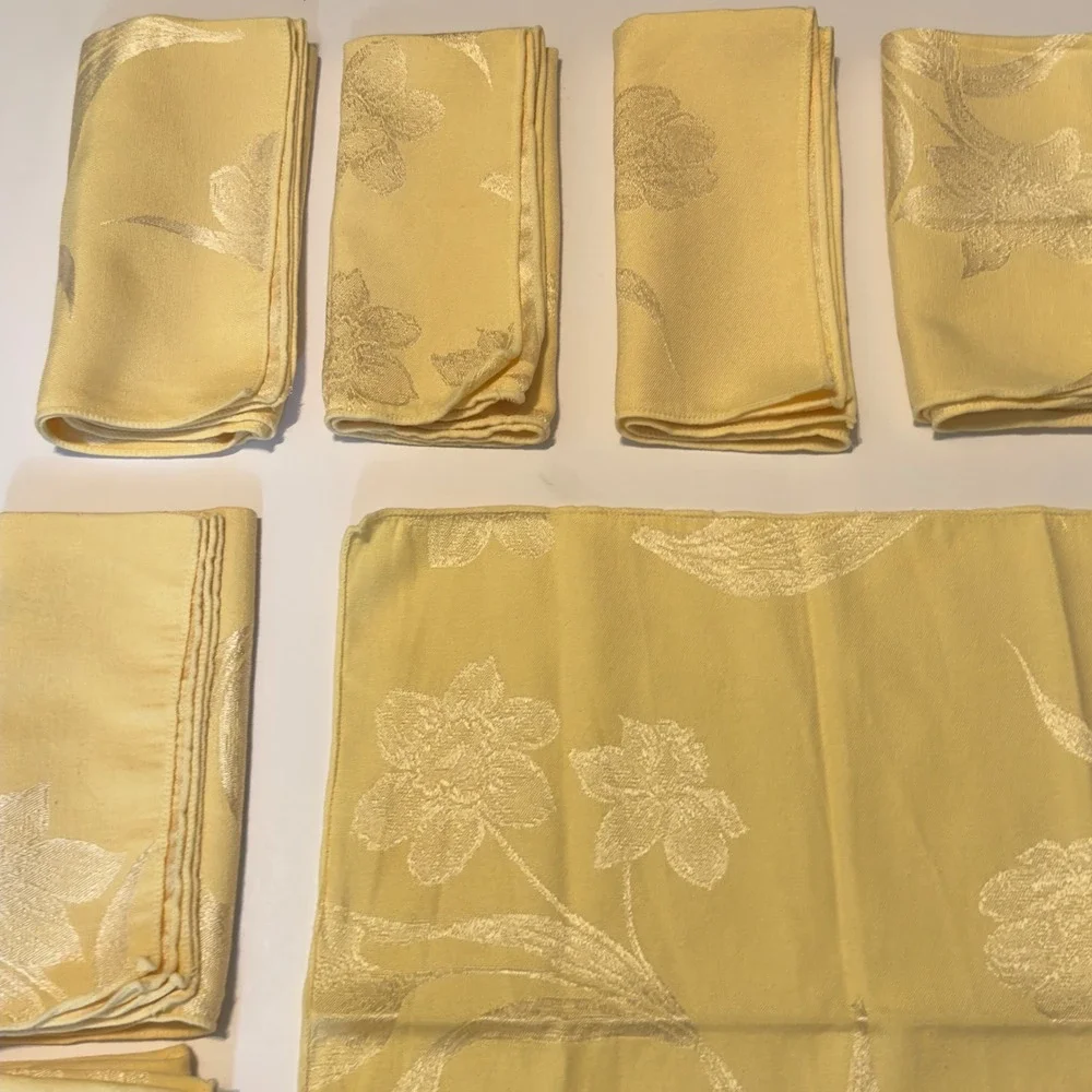 N/A set elegant